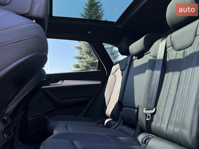 Чорний Ауді Ку 5, об'ємом двигуна 2 л та пробігом 32 тис. км за 33999 $, фото 15 на Automoto.ua