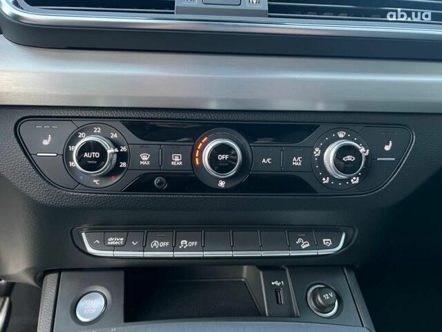 Черный Ауди Ку 5, объемом двигателя 2 л и пробегом 65 тыс. км за 38590 $, фото 29 на Automoto.ua