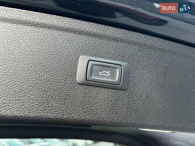 Черный Ауди Ку 5, объемом двигателя 2 л и пробегом 65 тыс. км за 38590 $, фото 40 на Automoto.ua