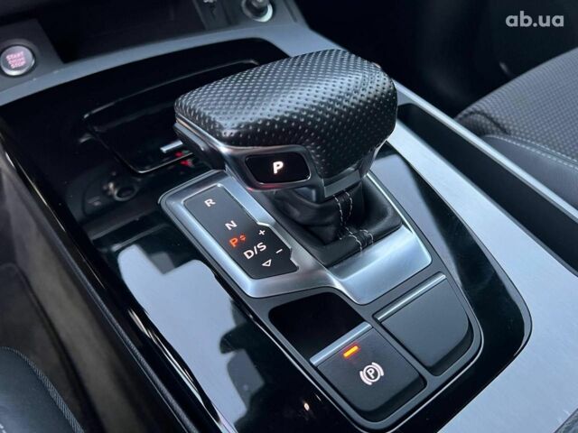 Черный Ауди Ку 5, объемом двигателя 2 л и пробегом 65 тыс. км за 38590 $, фото 31 на Automoto.ua