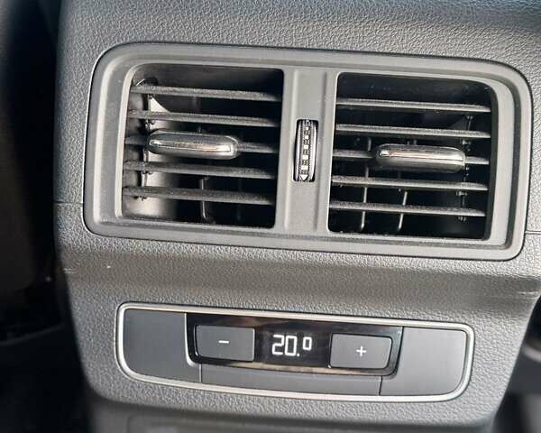 Черный Ауди Ку 5, объемом двигателя 2 л и пробегом 9 тыс. км за 36200 $, фото 1 на Automoto.ua