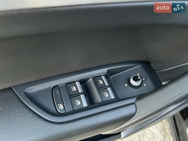 Черный Ауди Ку 5, объемом двигателя 2 л и пробегом 65 тыс. км за 38590 $, фото 16 на Automoto.ua