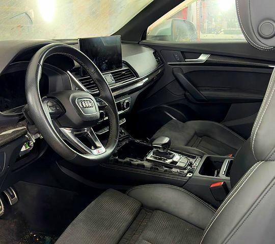 Черный Ауди Ку 5, объемом двигателя 3 л и пробегом 23 тыс. км за 25000 $, фото 4 на Automoto.ua