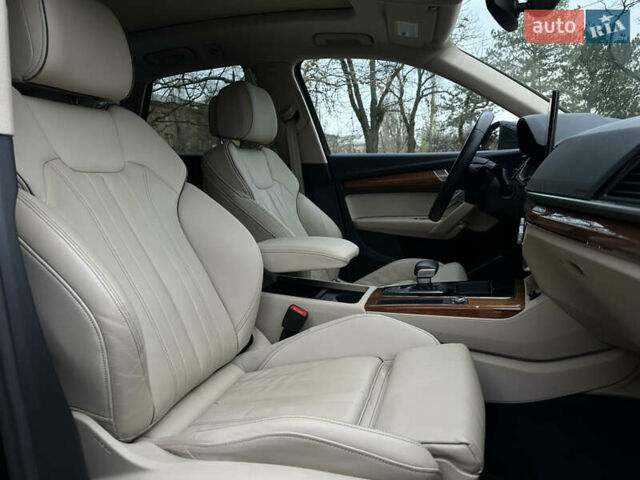 Черный Ауди Ку 5, объемом двигателя 2 л и пробегом 28 тыс. км за 46999 $, фото 34 на Automoto.ua