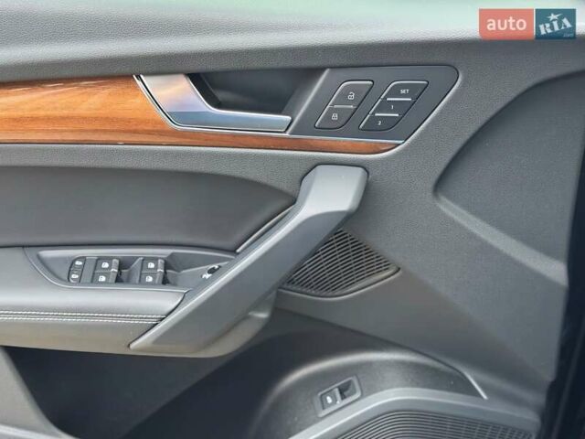 Черный Ауди Ку 5, объемом двигателя 2 л и пробегом 18 тыс. км за 22000 $, фото 6 на Automoto.ua