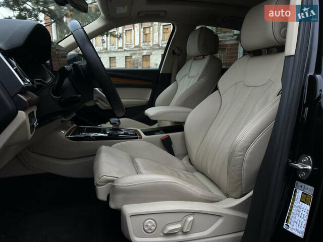 Черный Ауди Ку 5, объемом двигателя 2 л и пробегом 28 тыс. км за 46999 $, фото 31 на Automoto.ua