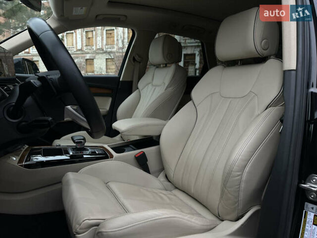 Черный Ауди Ку 5, объемом двигателя 2 л и пробегом 28 тыс. км за 46999 $, фото 32 на Automoto.ua