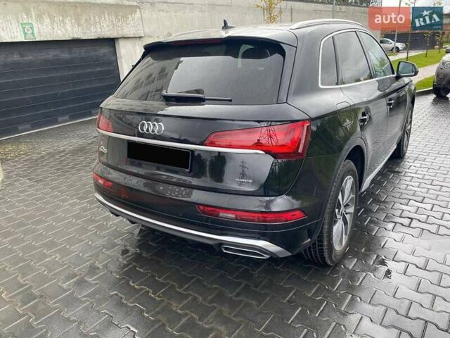 Чорний Ауді Ку 5, об'ємом двигуна 1.98 л та пробігом 5 тис. км за 47000 $, фото 2 на Automoto.ua