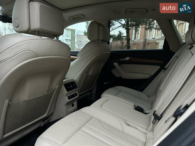 Черный Ауди Ку 5, объемом двигателя 2 л и пробегом 28 тыс. км за 46999 $, фото 39 на Automoto.ua