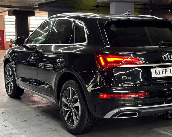 Черный Ауди Ку 5, объемом двигателя 2 л и пробегом 10 тыс. км за 44800 $, фото 4 на Automoto.ua