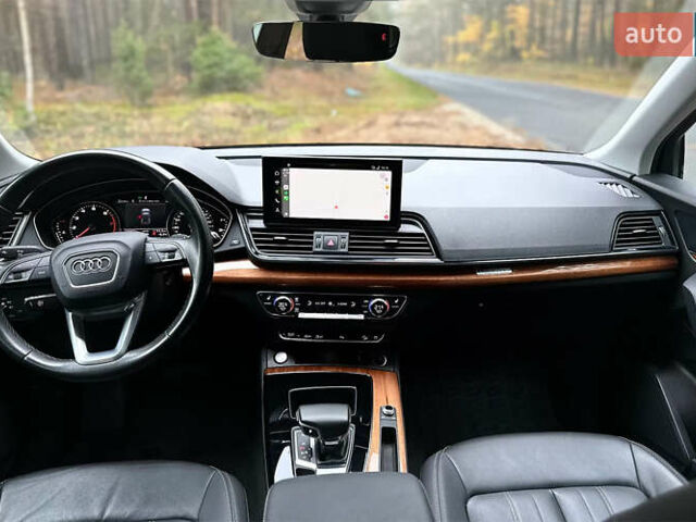 Черный Ауди Ку 5, объемом двигателя 2 л и пробегом 33 тыс. км за 35500 $, фото 5 на Automoto.ua