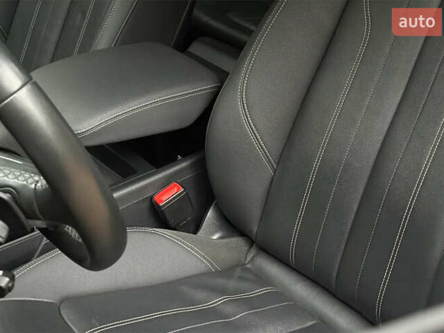 Черный Ауди Ку 5, объемом двигателя 2 л и пробегом 33 тыс. км за 35500 $, фото 4 на Automoto.ua