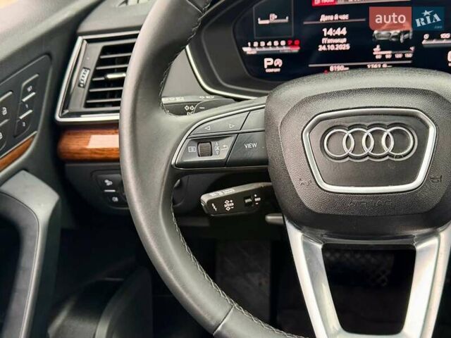 Ауди Ку 5 2023 в Киеве на Automoto.ua Черный Ауди Ку 5, объемом двигателя 1.98 л и пробегом 8 тыс. км за 39990 $, фото 37 на Automoto.ua