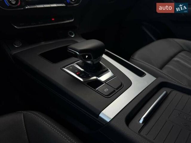 Чорний Ауді Ку 5, об'ємом двигуна 1.98 л та пробігом 59 тис. км за 33300 $, фото 43 на Automoto.ua