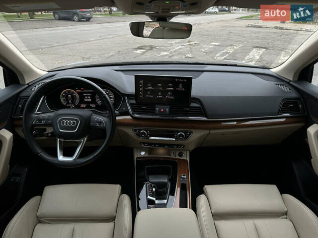 Черный Ауди Ку 5, объемом двигателя 2 л и пробегом 28 тыс. км за 46999 $, фото 40 на Automoto.ua