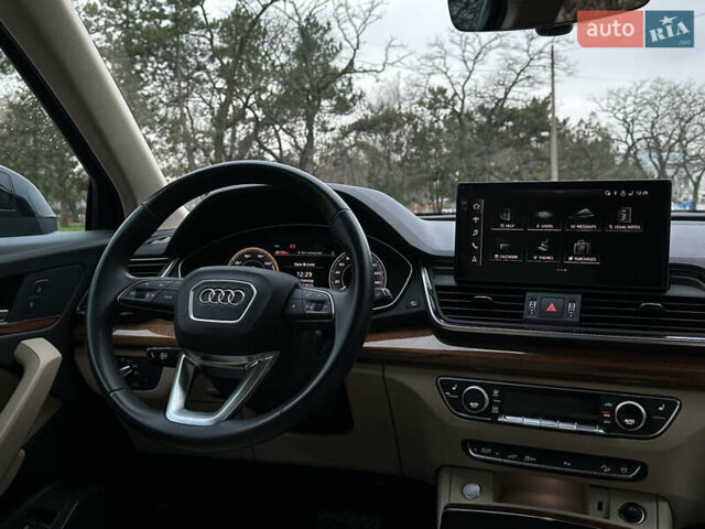 Черный Ауди Ку 5, объемом двигателя 2 л и пробегом 28 тыс. км за 46999 $, фото 41 на Automoto.ua