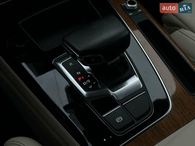 Черный Ауди Ку 5, объемом двигателя 2 л и пробегом 28 тыс. км за 46999 $, фото 42 на Automoto.ua