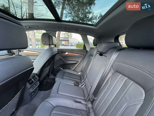 Черный Ауди Ку 5, объемом двигателя 1.98 л и пробегом 21 тыс. км за 34999 $, фото 42 на Automoto.ua