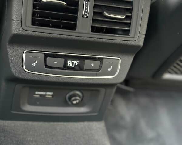 Черный Ауди Ку 5, объемом двигателя 2 л и пробегом 18 тыс. км за 22000 $, фото 5 на Automoto.ua