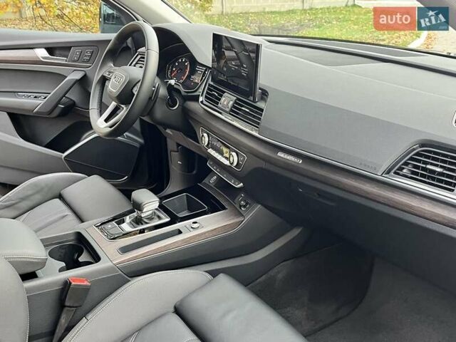 Чорний Ауді Ку 5, об'ємом двигуна 2 л та пробігом 31 тис. км за 39000 $, фото 11 на Automoto.ua