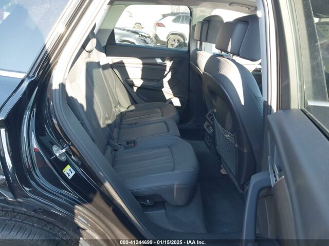 Черный Ауди Ку 5, объемом двигателя 2 л и пробегом 15 тыс. км за 26000 $, фото 8 на Automoto.ua