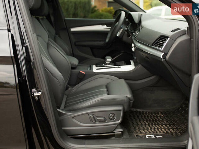 Черный Ауди Ку 5, объемом двигателя 1.98 л и пробегом 12 тыс. км за 53000 $, фото 39 на Automoto.ua