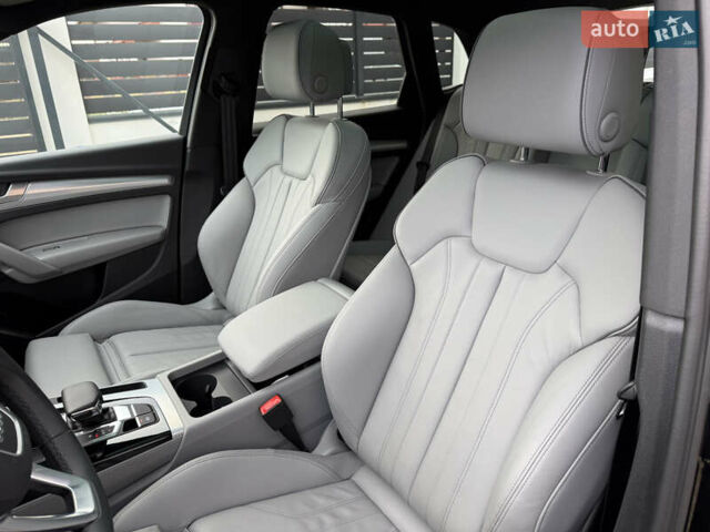 Черный Ауди Ку 5, объемом двигателя 2 л и пробегом 17 тыс. км за 39500 $, фото 51 на Automoto.ua