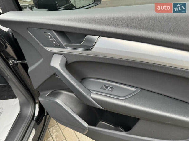 Черный Ауди Ку 5, объемом двигателя 1.98 л и пробегом 28 тыс. км за 36500 $, фото 29 на Automoto.ua