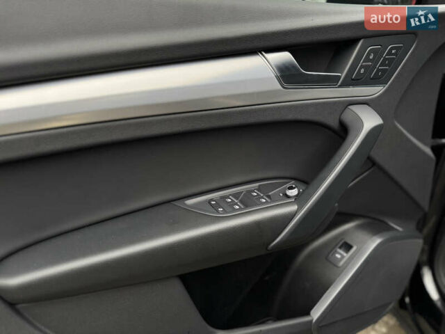 Черный Ауди Ку 5, объемом двигателя 1.98 л и пробегом 28 тыс. км за 36500 $, фото 48 на Automoto.ua