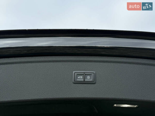 Черный Ауди Ку 5, объемом двигателя 2 л и пробегом 17 тыс. км за 39500 $, фото 112 на Automoto.ua