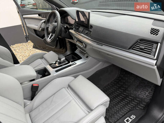 Черный Ауди Ку 5, объемом двигателя 2 л и пробегом 17 тыс. км за 39500 $, фото 66 на Automoto.ua