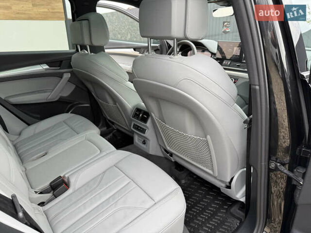 Черный Ауди Ку 5, объемом двигателя 2 л и пробегом 17 тыс. км за 39500 $, фото 61 на Automoto.ua