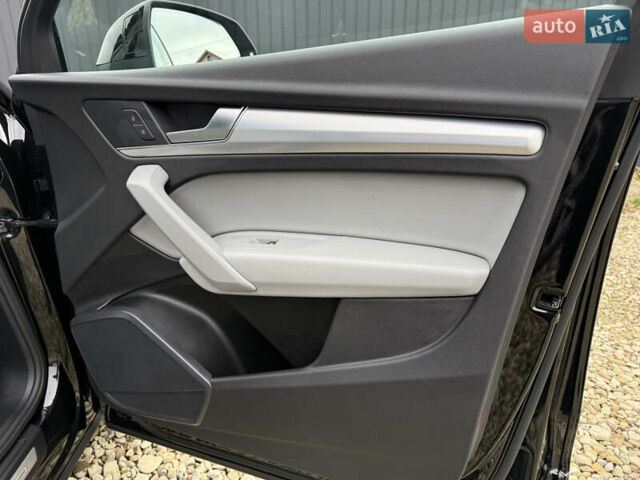 Черный Ауди Ку 5, объемом двигателя 2 л и пробегом 17 тыс. км за 39500 $, фото 65 на Automoto.ua