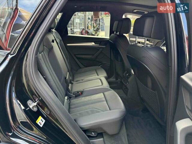 Чорний Ауді Ку 5, об'ємом двигуна 2 л та пробігом 1 тис. км за 46400 $, фото 42 на Automoto.ua