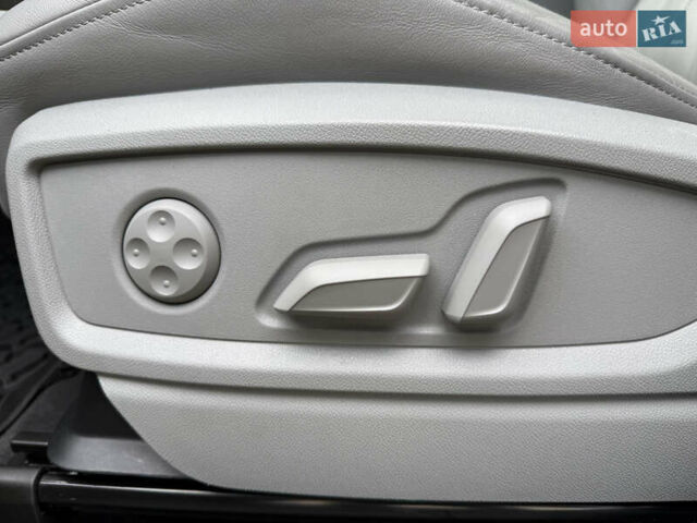 Черный Ауди Ку 5, объемом двигателя 2 л и пробегом 17 тыс. км за 39500 $, фото 53 на Automoto.ua