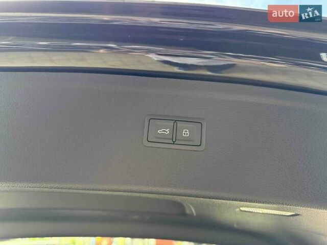 Чорний Ауді Ку 5, об'ємом двигуна 2 л та пробігом 1 тис. км за 46400 $, фото 40 на Automoto.ua