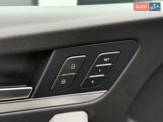 Черный Ауди Ку 5, объемом двигателя 2 л и пробегом 17 тыс. км за 39500 $, фото 49 на Automoto.ua