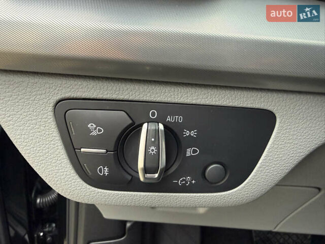 Черный Ауди Ку 5, объемом двигателя 2 л и пробегом 17 тыс. км за 39500 $, фото 76 на Automoto.ua