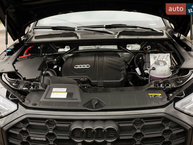 Черный Ауди Ку 5, объемом двигателя 1.98 л и пробегом 12 тыс. км за 53000 $, фото 2 на Automoto.ua