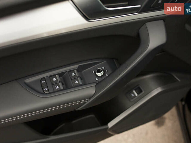 Черный Ауди Ку 5, объемом двигателя 1.98 л и пробегом 12 тыс. км за 53000 $, фото 54 на Automoto.ua