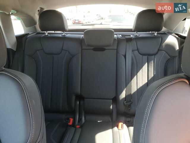 Чорний Ауді Ку 5, об'ємом двигуна 1.98 л та пробігом 11 тис. км за 36000 $, фото 9 на Automoto.ua