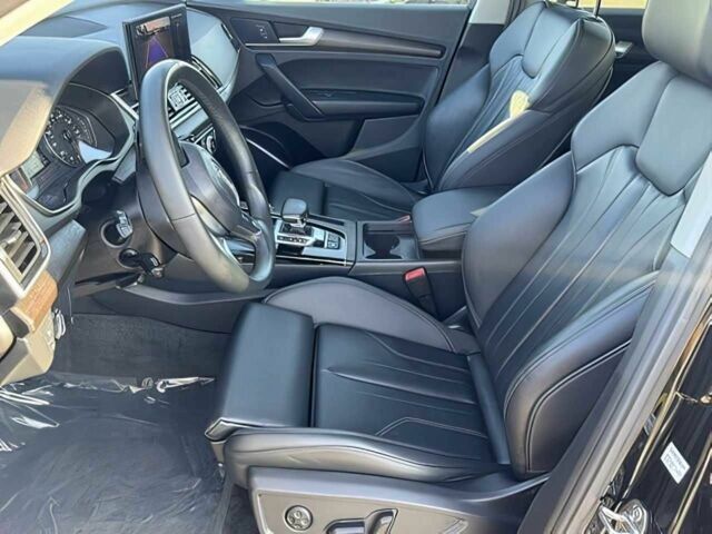 Черный Ауди Ку 5, объемом двигателя 2 л и пробегом 13 тыс. км за 20600 $, фото 6 на Automoto.ua