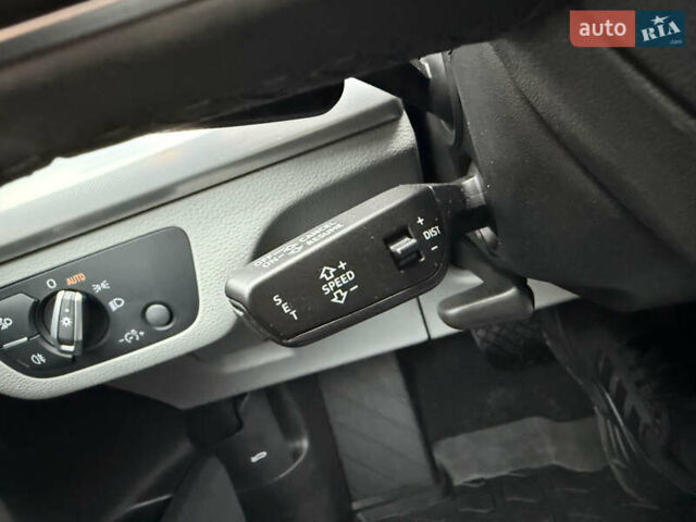 Черный Ауди Ку 5, объемом двигателя 2 л и пробегом 17 тыс. км за 39500 $, фото 98 на Automoto.ua