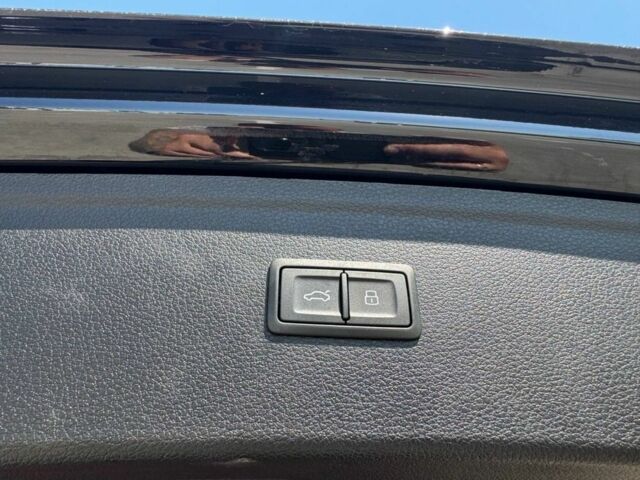 Чорний Ауді Ку 5, об'ємом двигуна 2 л та пробігом 29 тис. км за 43000 $, фото 11 на Automoto.ua