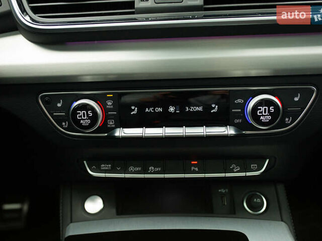 Черный Ауди Ку 5, объемом двигателя 1.98 л и пробегом 12 тыс. км за 53000 $, фото 48 на Automoto.ua