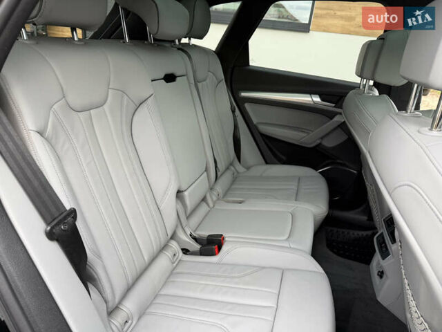 Черный Ауди Ку 5, объемом двигателя 2 л и пробегом 17 тыс. км за 39500 $, фото 63 на Automoto.ua