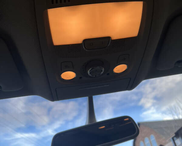 Фиолетовый Ауди Ку 5, объемом двигателя 1.97 л и пробегом 282 тыс. км за 13800 $, фото 16 на Automoto.ua