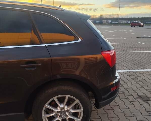 Коричневый Ауди Ку 5, объемом двигателя 1.97 л и пробегом 320 тыс. км за 17000 $, фото 7 на Automoto.ua