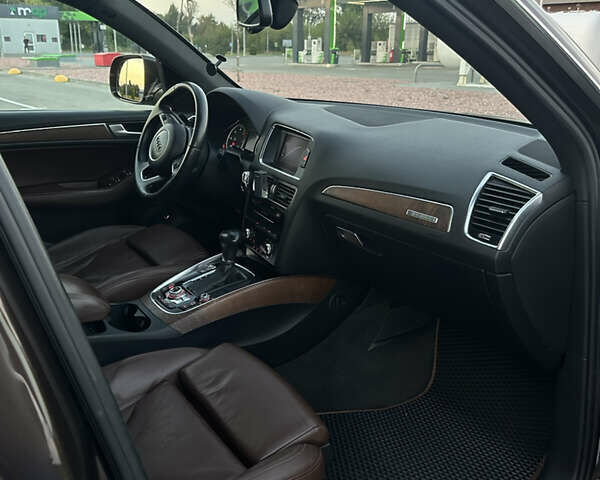 Коричневый Ауди Ку 5, объемом двигателя 3 л и пробегом 403 тыс. км за 18300 $, фото 1 на Automoto.ua