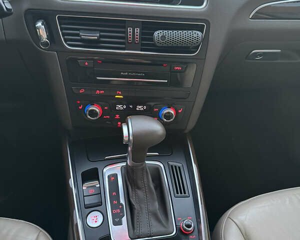 Коричневый Ауди Ку 5, объемом двигателя 2 л и пробегом 240 тыс. км за 13850 $, фото 29 на Automoto.ua